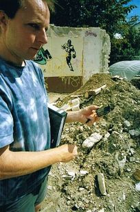 Stadtarchäologe Dr. Spiong bei der Ausgrabung 